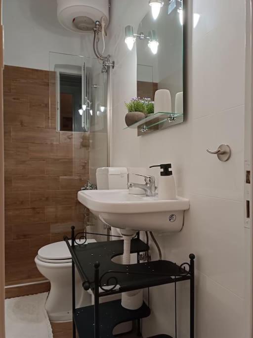 Κεντρικό Ευρύχωρο Στούντιο Με Parking Apartamento Larissa Exterior foto